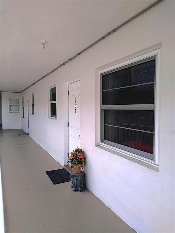 APT. EXTERIOR
