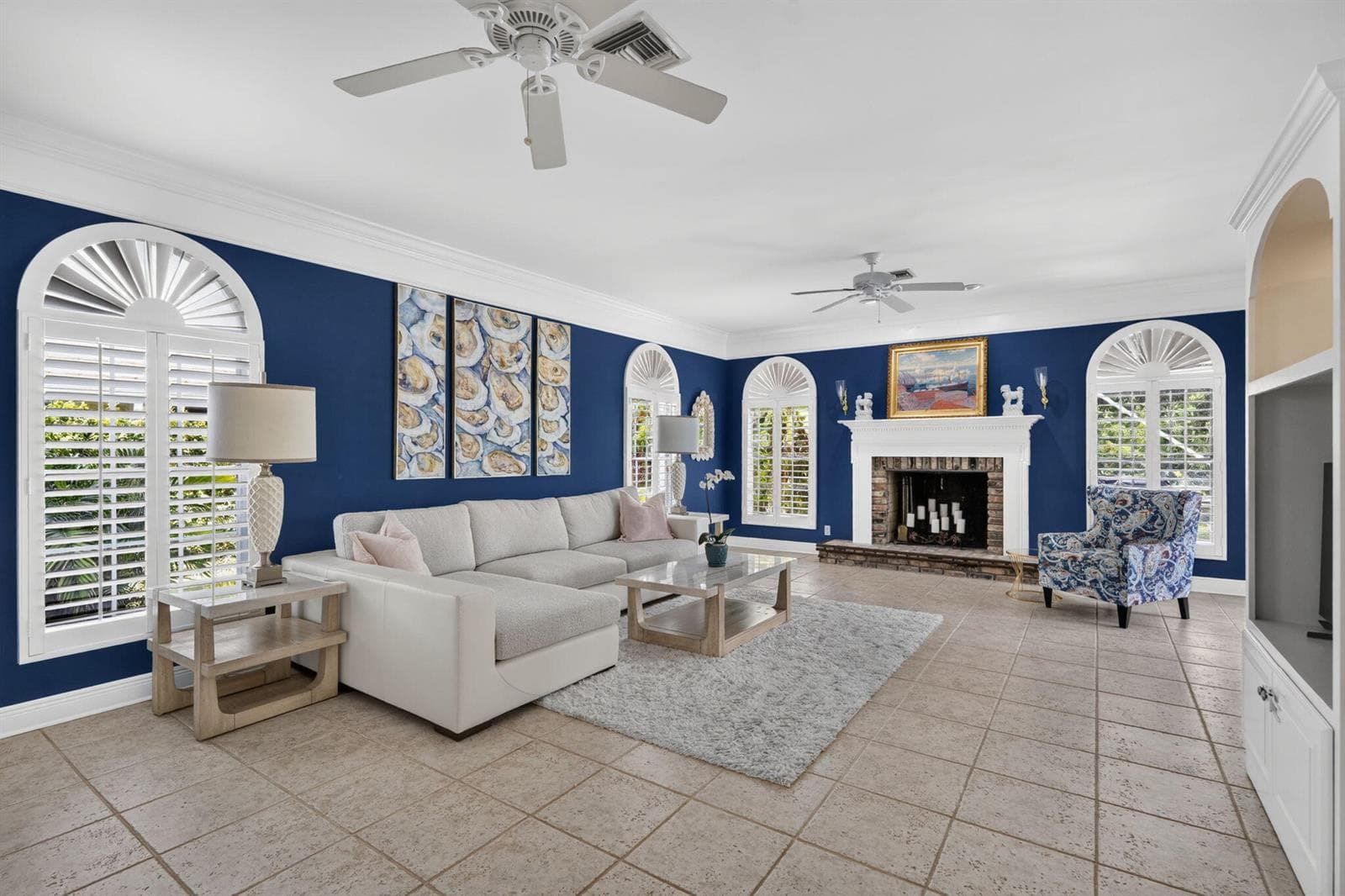 19-web-orFamily Room-mls-_MLP3195
