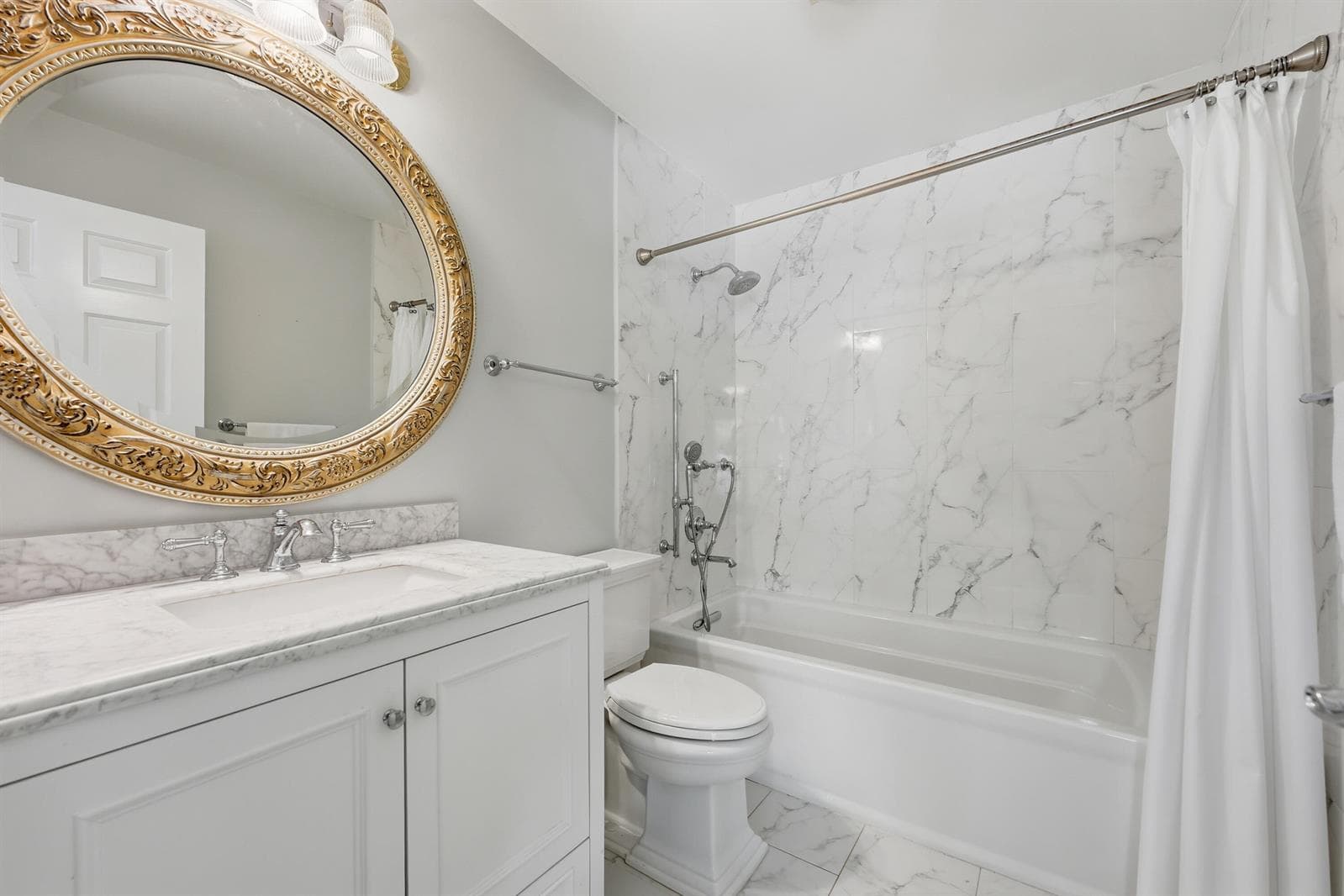 Bedroom 4 En-suite bathroom