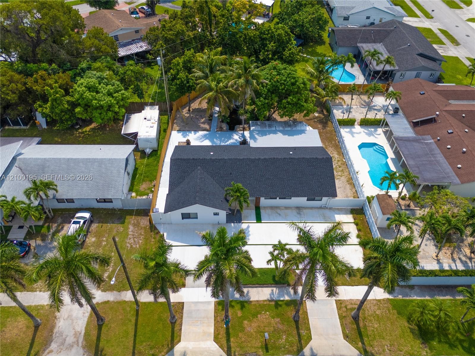 10830 SW 160th St photo 2
