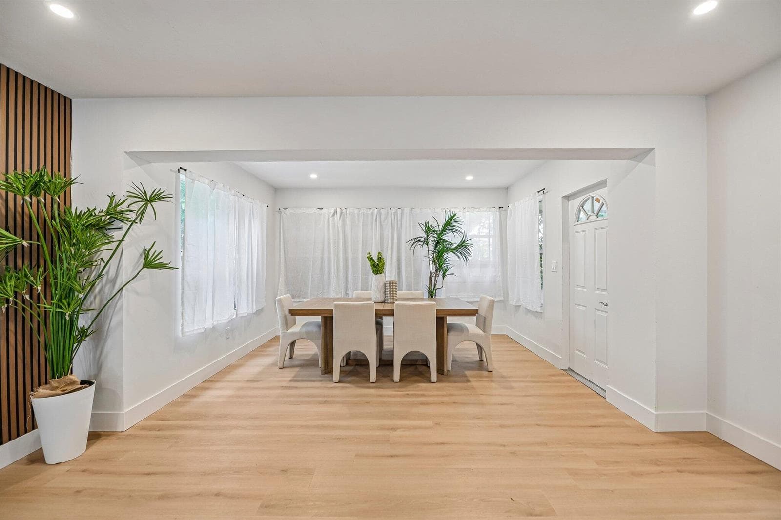 14-web-or-mls-NE 165th St-S0110-014