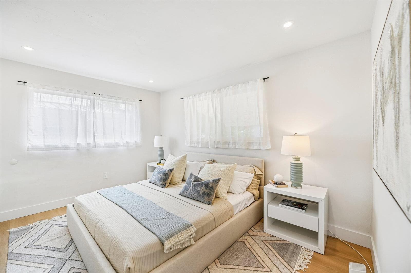 21-web-or-mls-NE 165th St-S0110-021