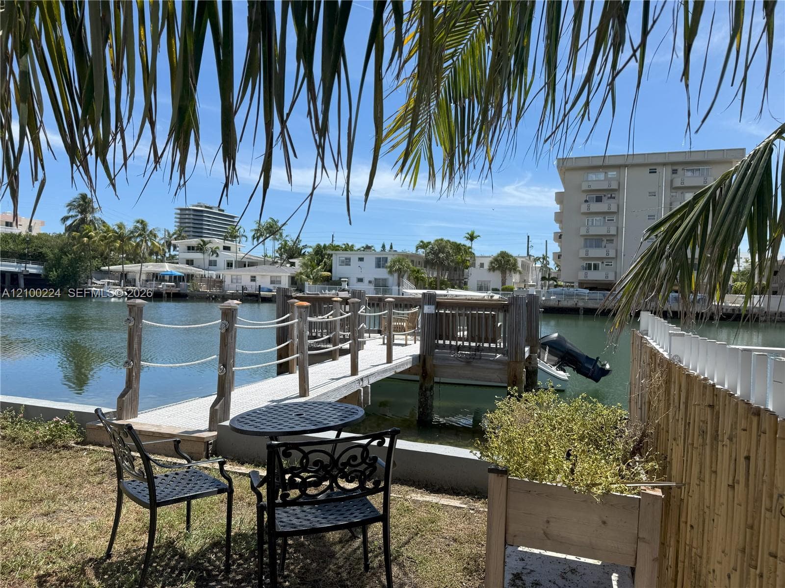 8401 Crespi Blvd #1 photo 26
