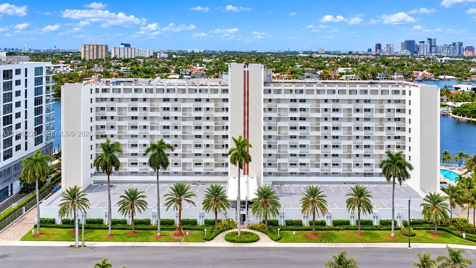 The Ritz-Carlton Residences Fort Lauderdale Bayshore Drive · #310 in Fort Lauderdale - Photo 4