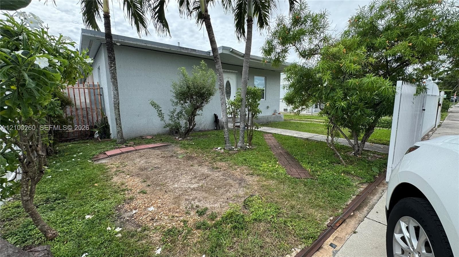 3414 SW 25 photo 2