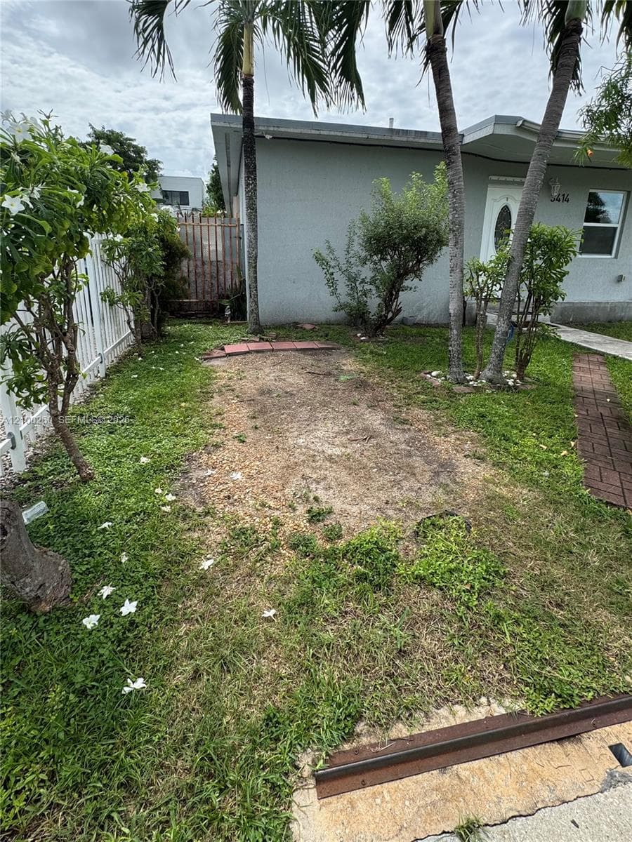 3414 SW 25 photo 3