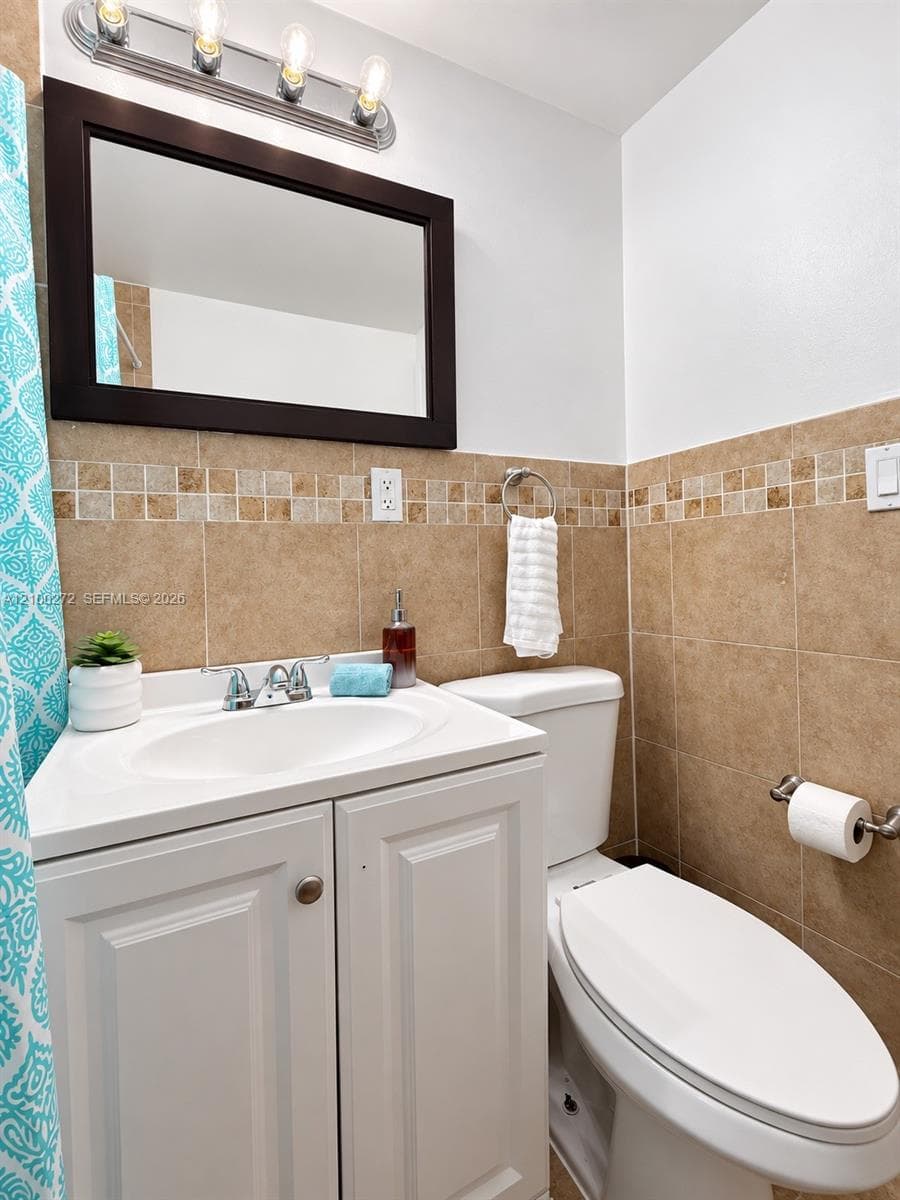 COMMERCIAL CENTER · #1 in Miami - Photo 18