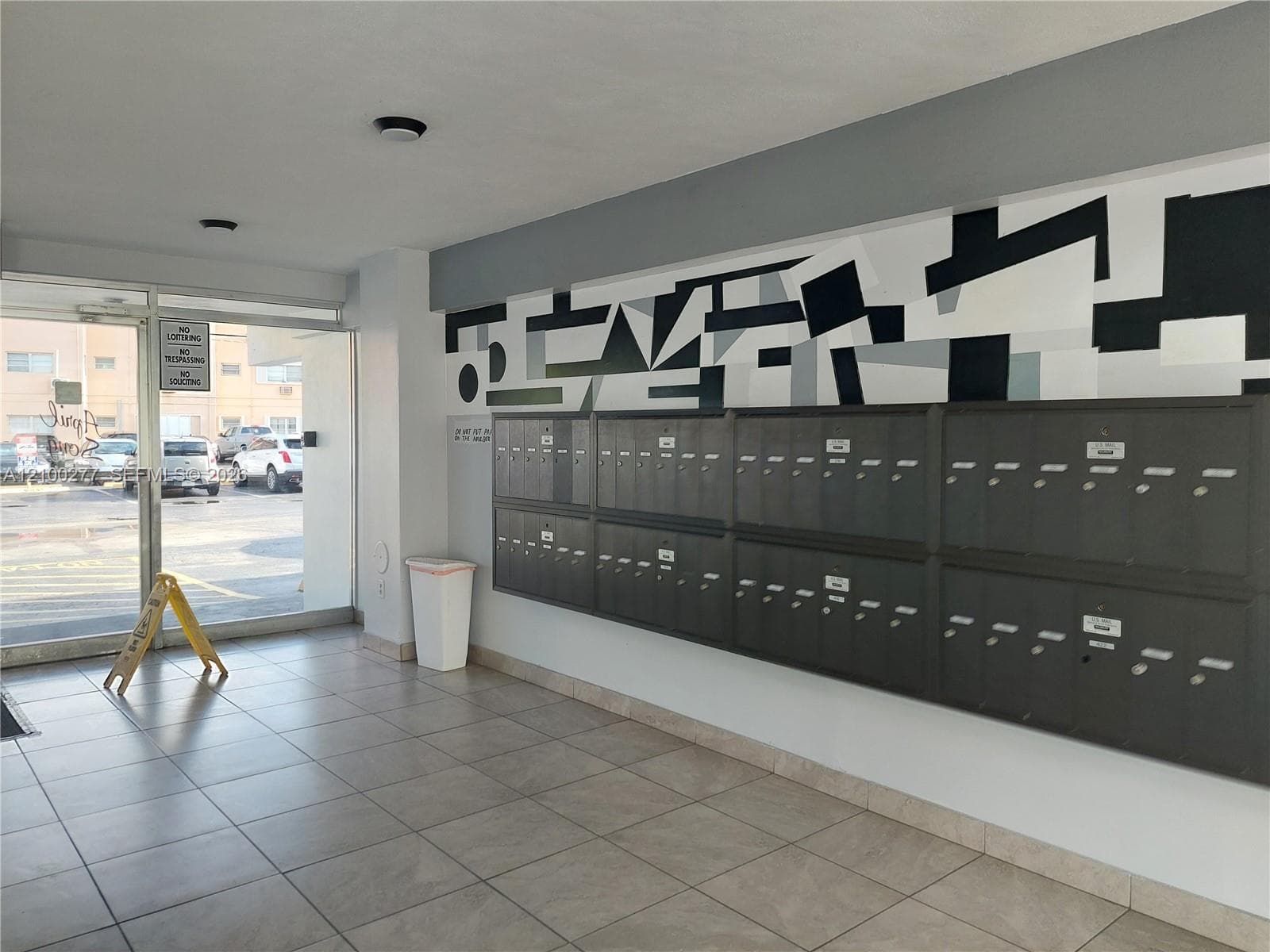 APRIL SONG CONDO · #115 in Hallandale Beach - Photo 9