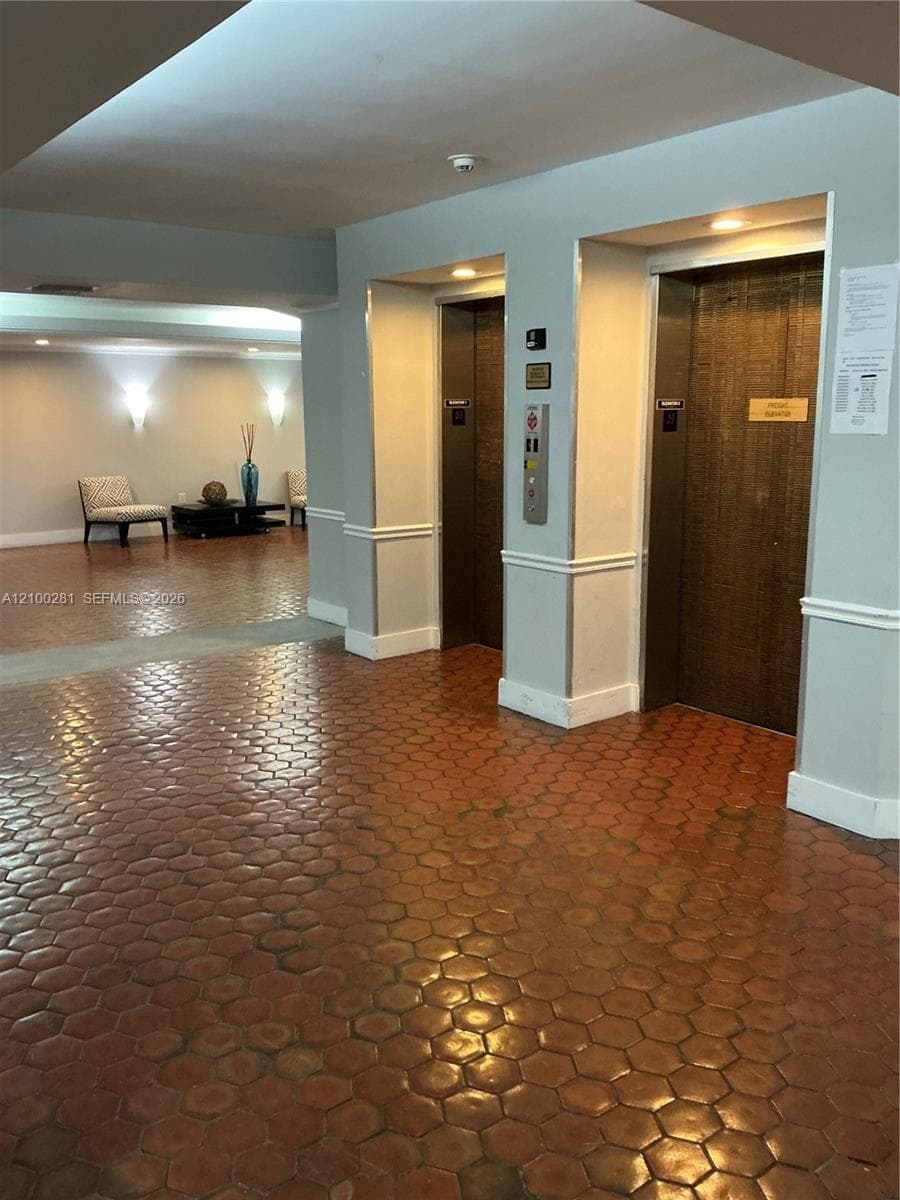 CASPER HOUSE · #305 in Doral - Photo 11