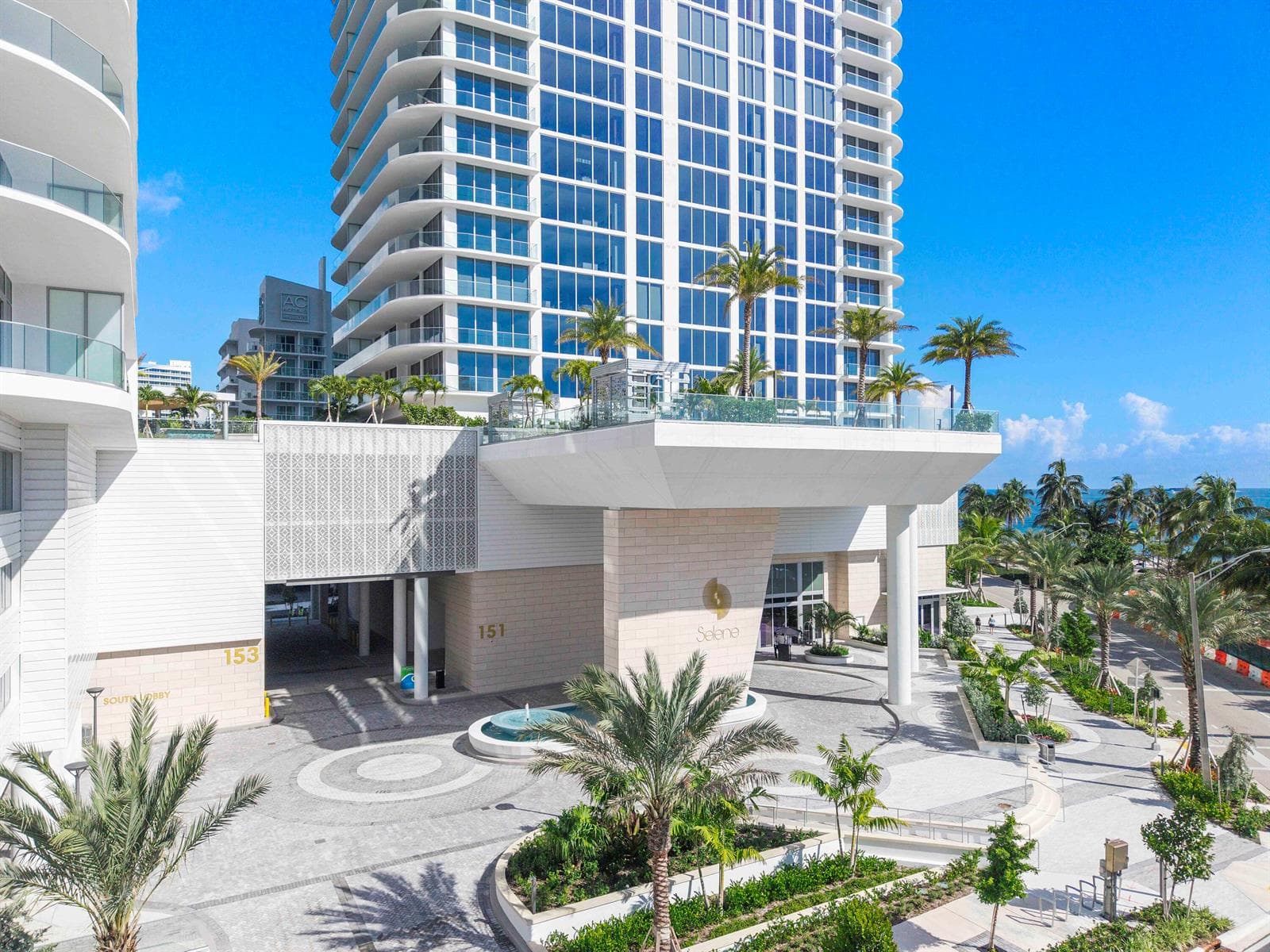 151 N Seabreeze Blvd u1703_003