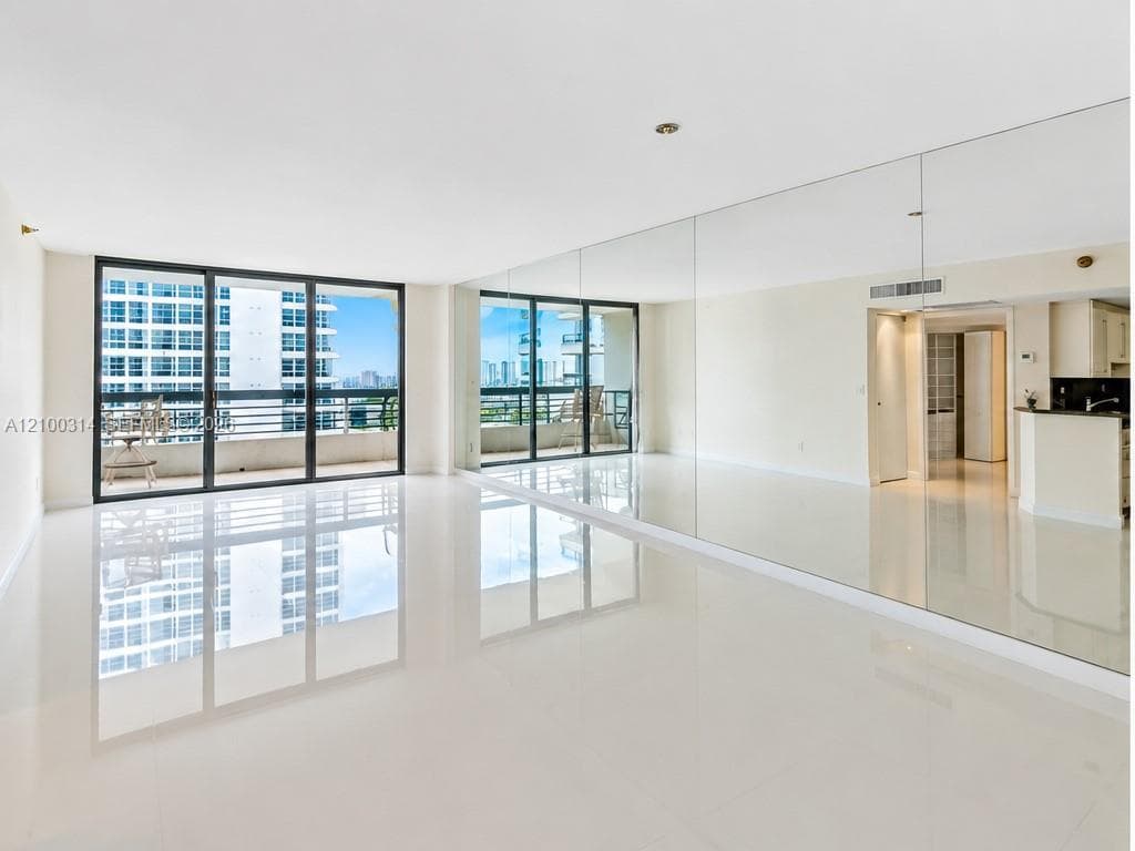 Mystic Pointe Tower 100 · #1704 in Aventura - Photo 2