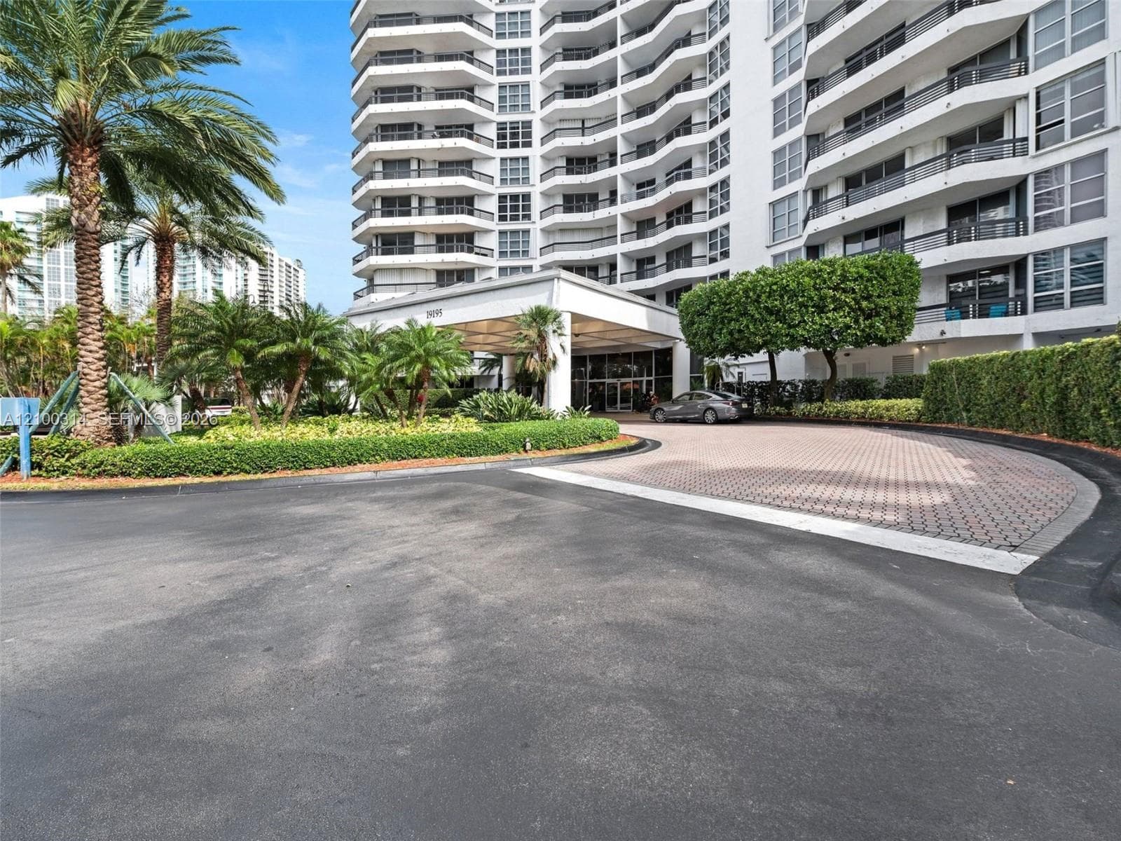 Mystic Pointe Tower 100 · #1704 in Aventura - Photo 34