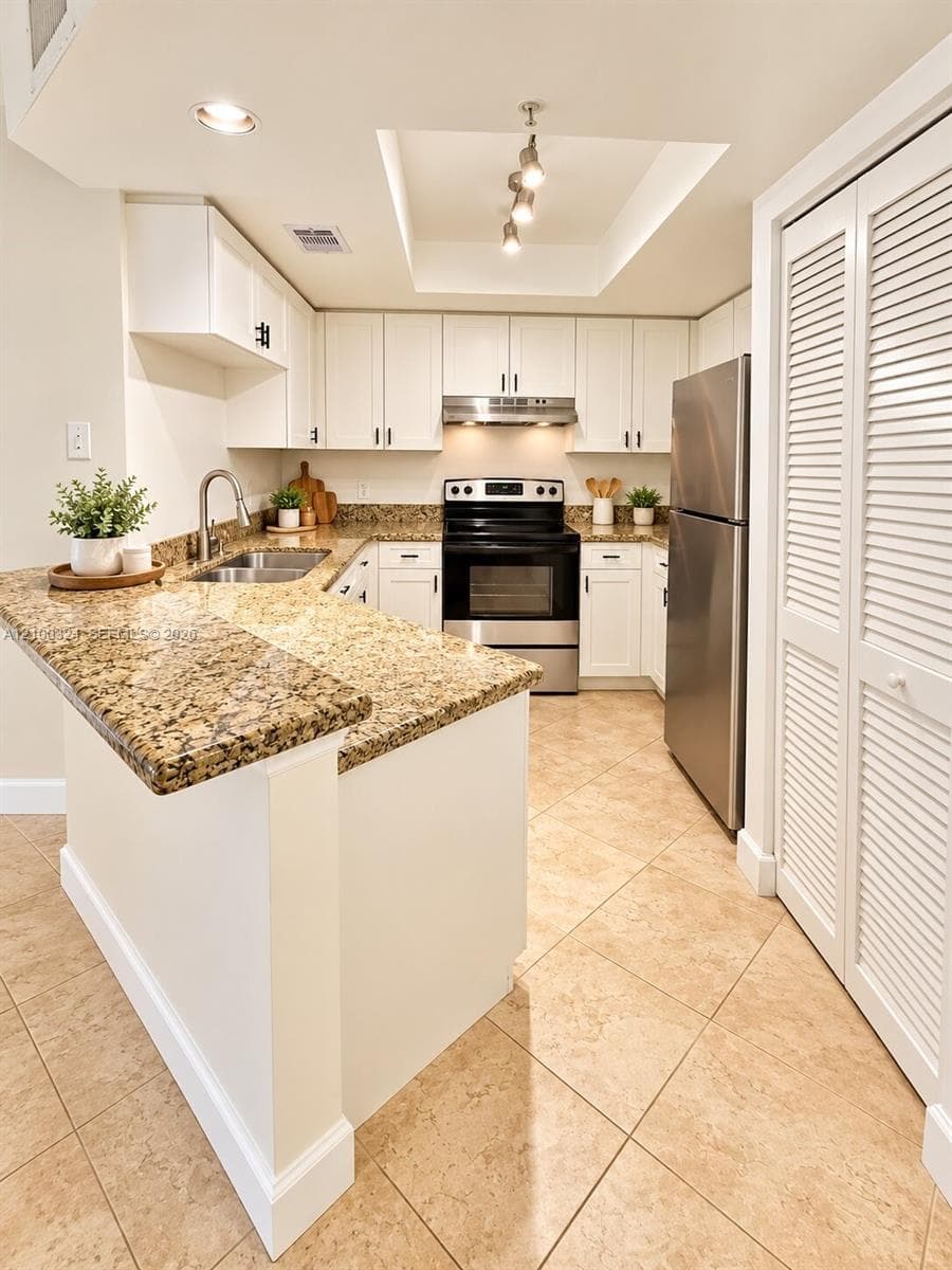 VILLAGE EAST · #302 in Fort Lauderdale - Photo 3