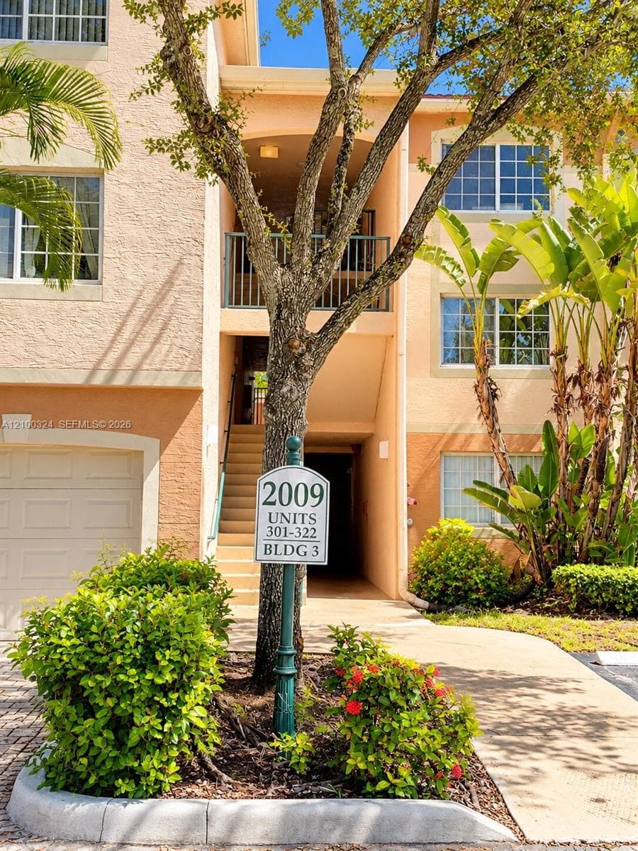 VILLAGE EAST · #302 in Fort Lauderdale - Photo 29