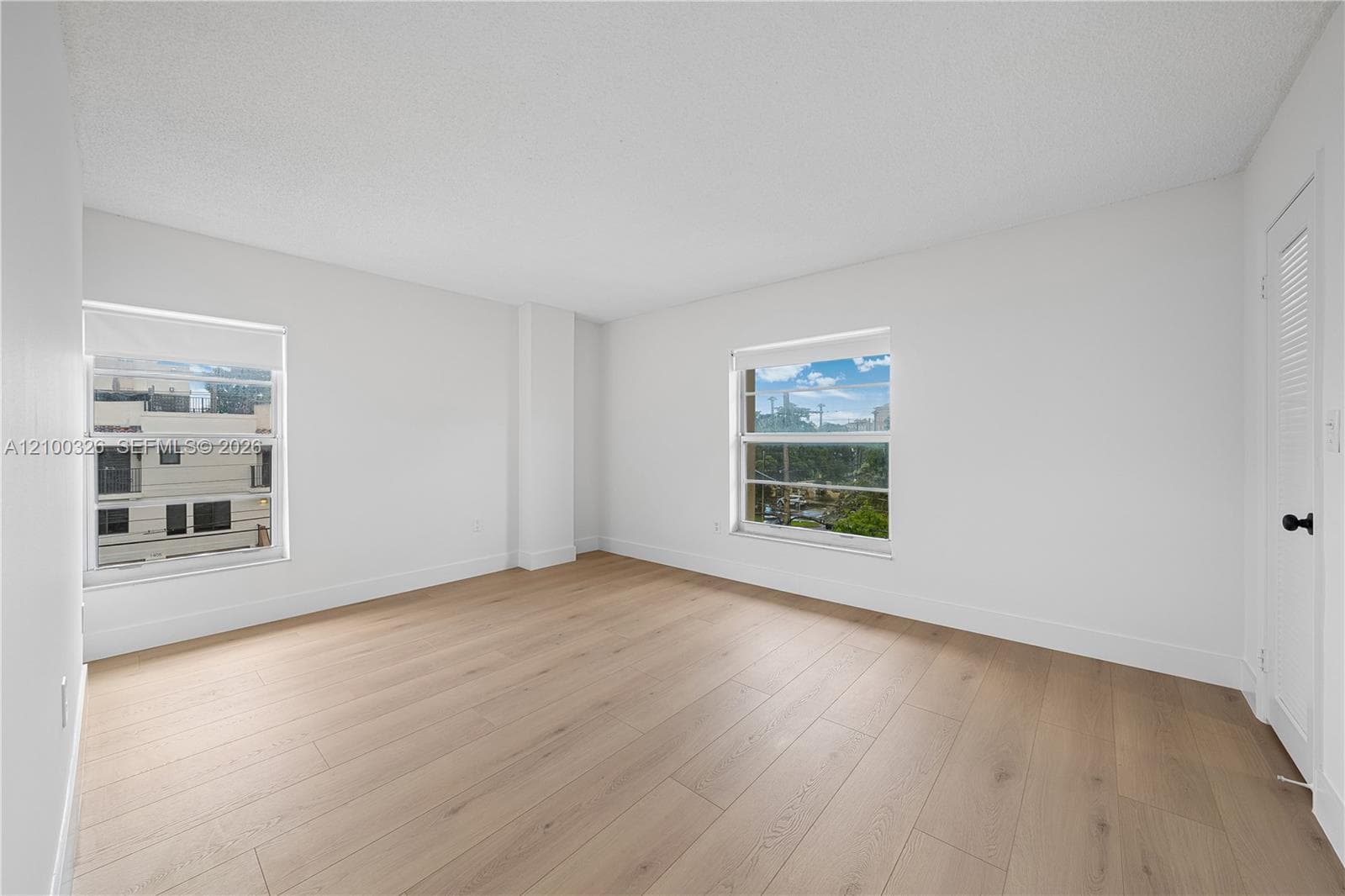 IONIAN PLAZA CONDO · #402 in Coral Gables - Photo 6