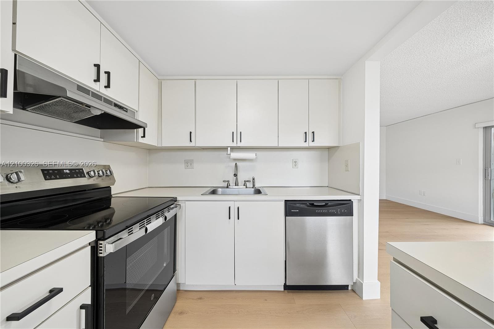IONIAN PLAZA CONDO · #402 in Coral Gables - Photo 9
