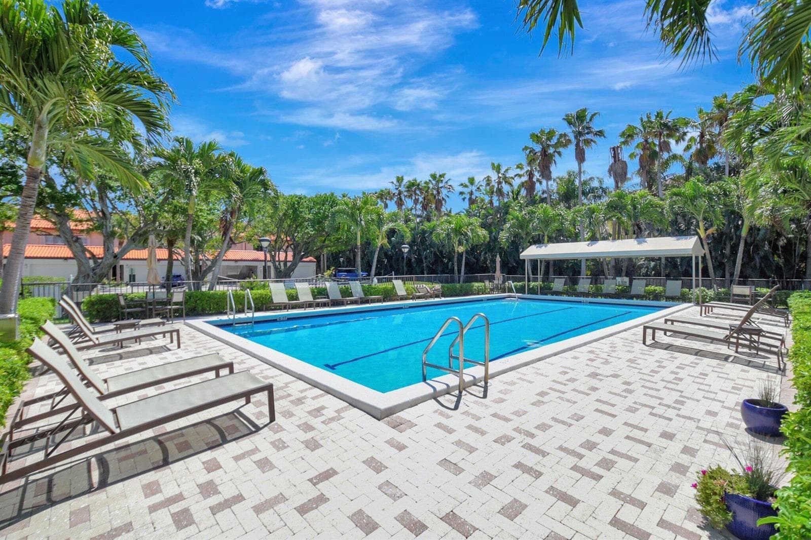 Poolside Convenience
