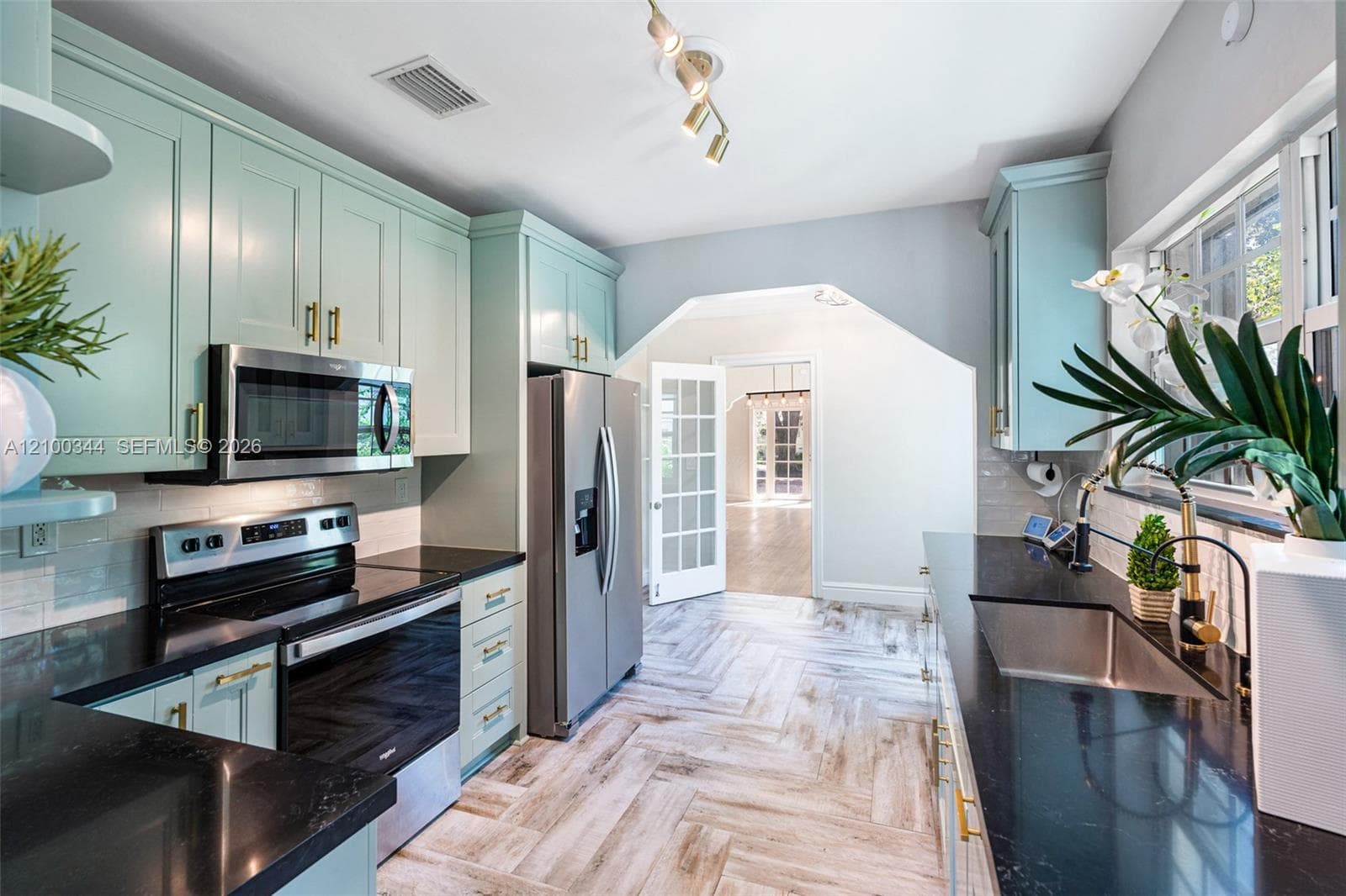1209 La Mancha Ave photo 13