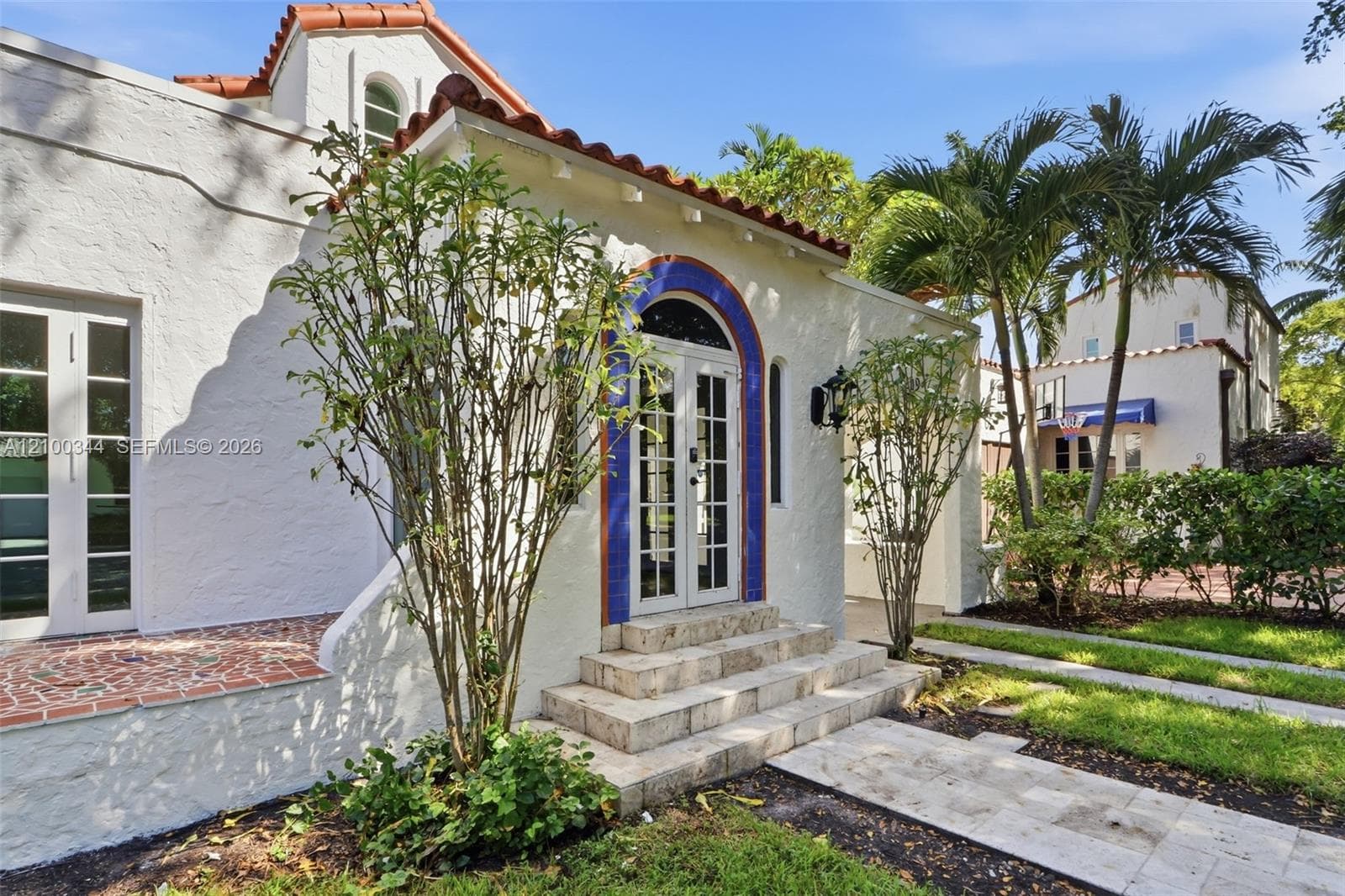 1209 La Mancha Ave photo 3