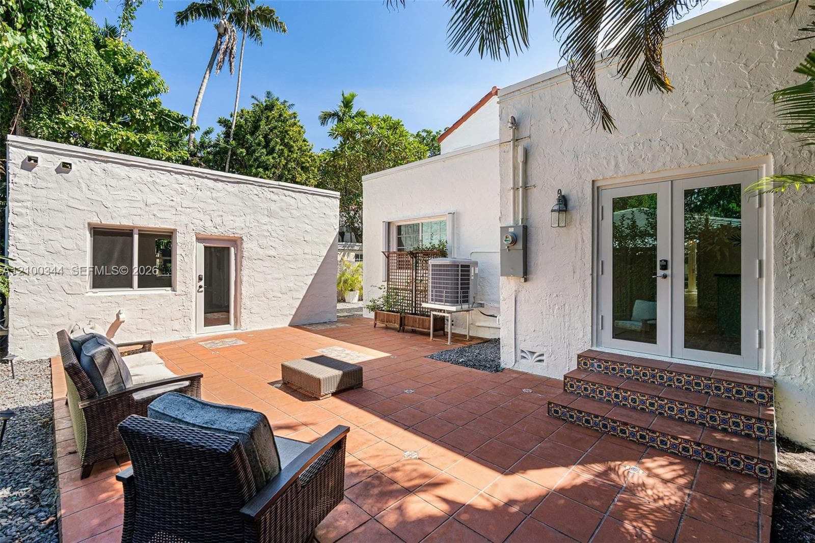 1209 La Mancha Ave photo 32
