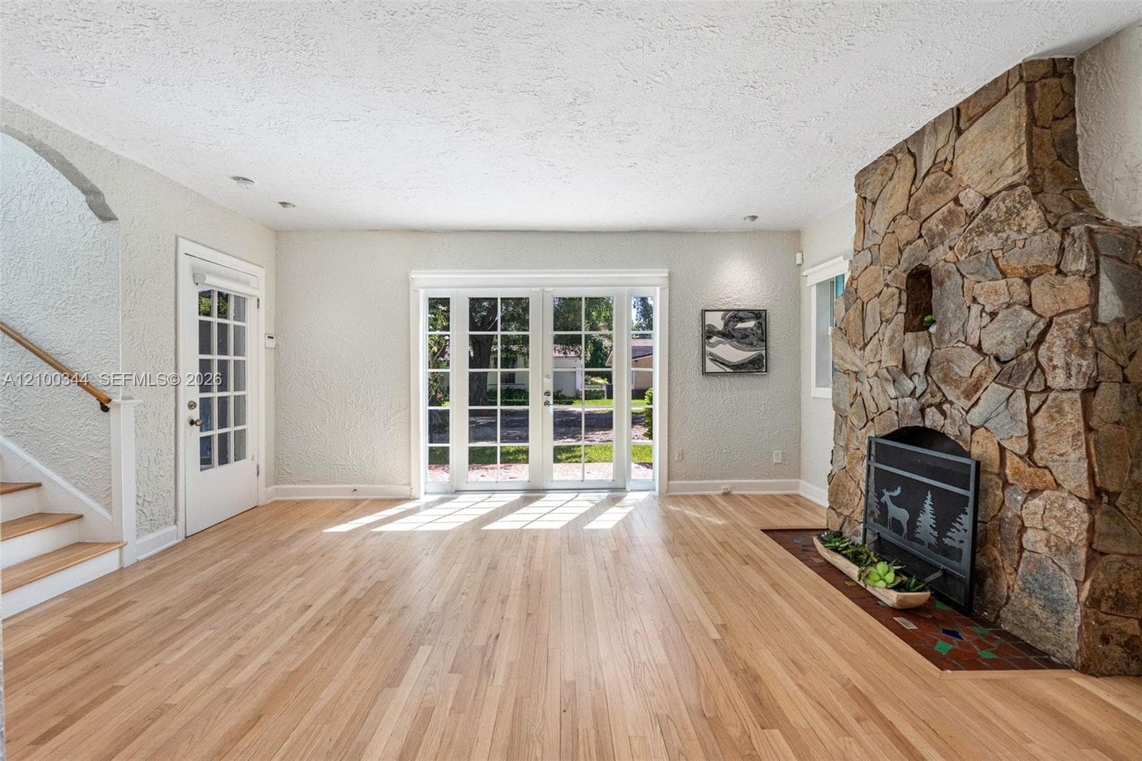 1209 La Mancha Ave photo 5