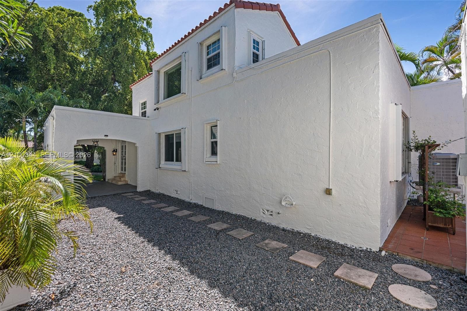 1209 La Mancha Ave photo 30