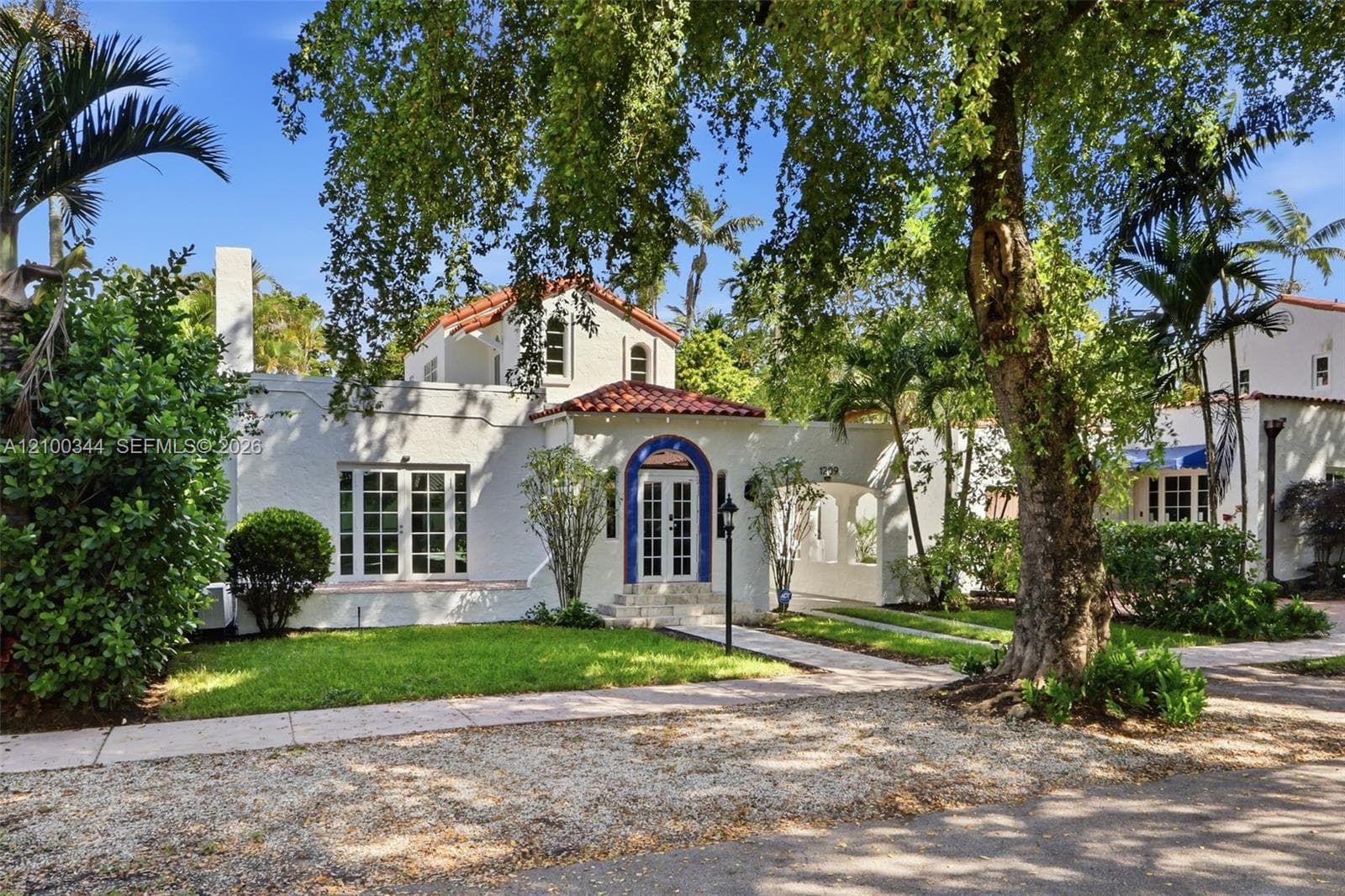 1209 La Mancha Ave photo 44