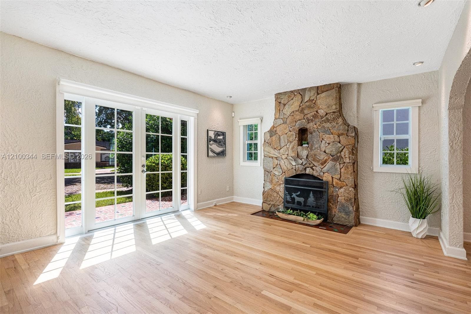1209 La Mancha Ave photo 4