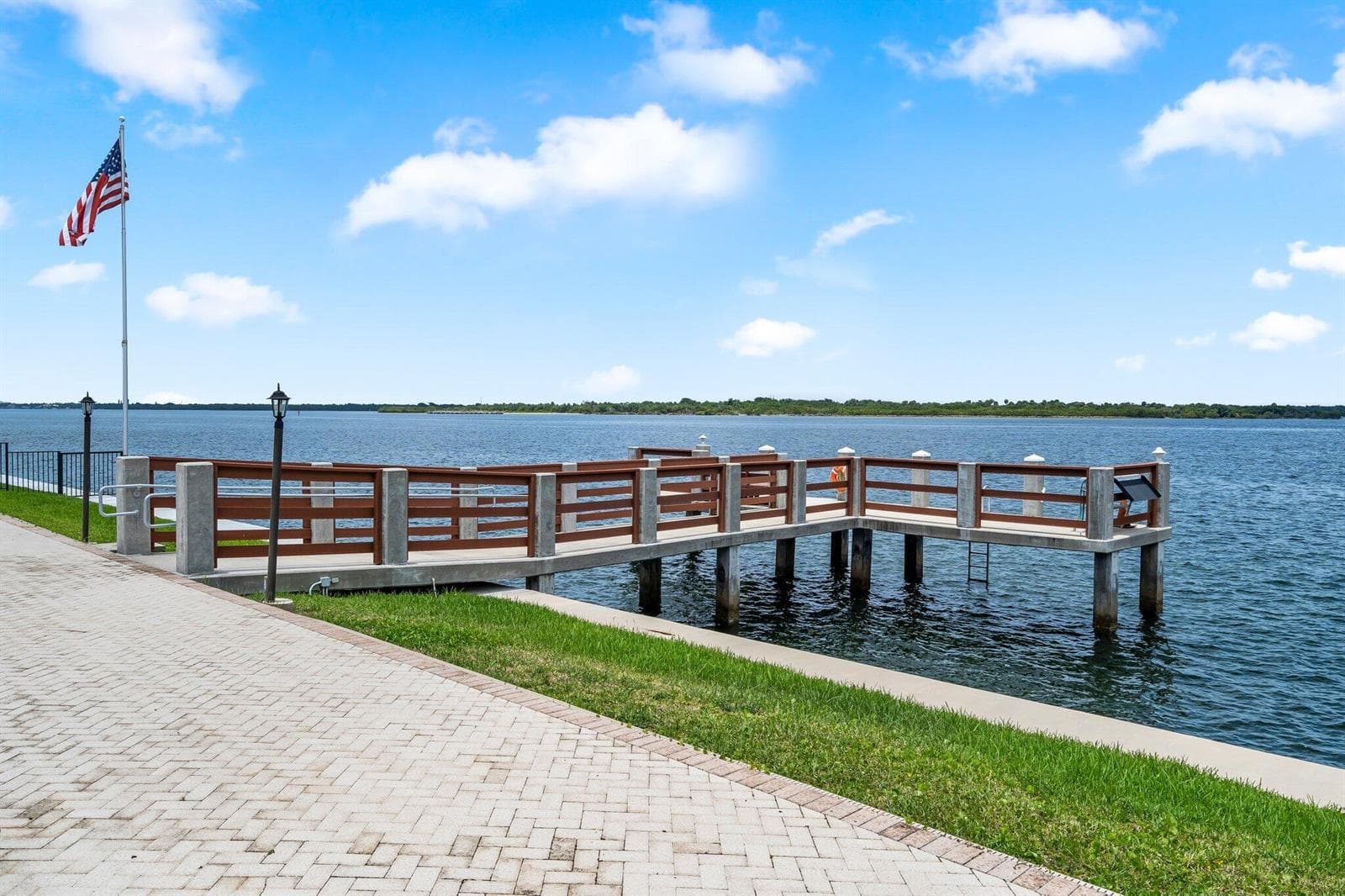 026-100ParadiseHarbourBoulevard-NorthPal
