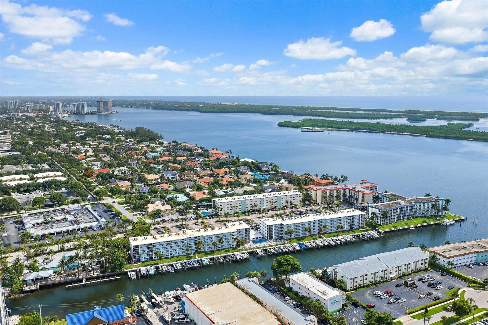 005-100ParadiseHarbourBoulevard-NorthPal