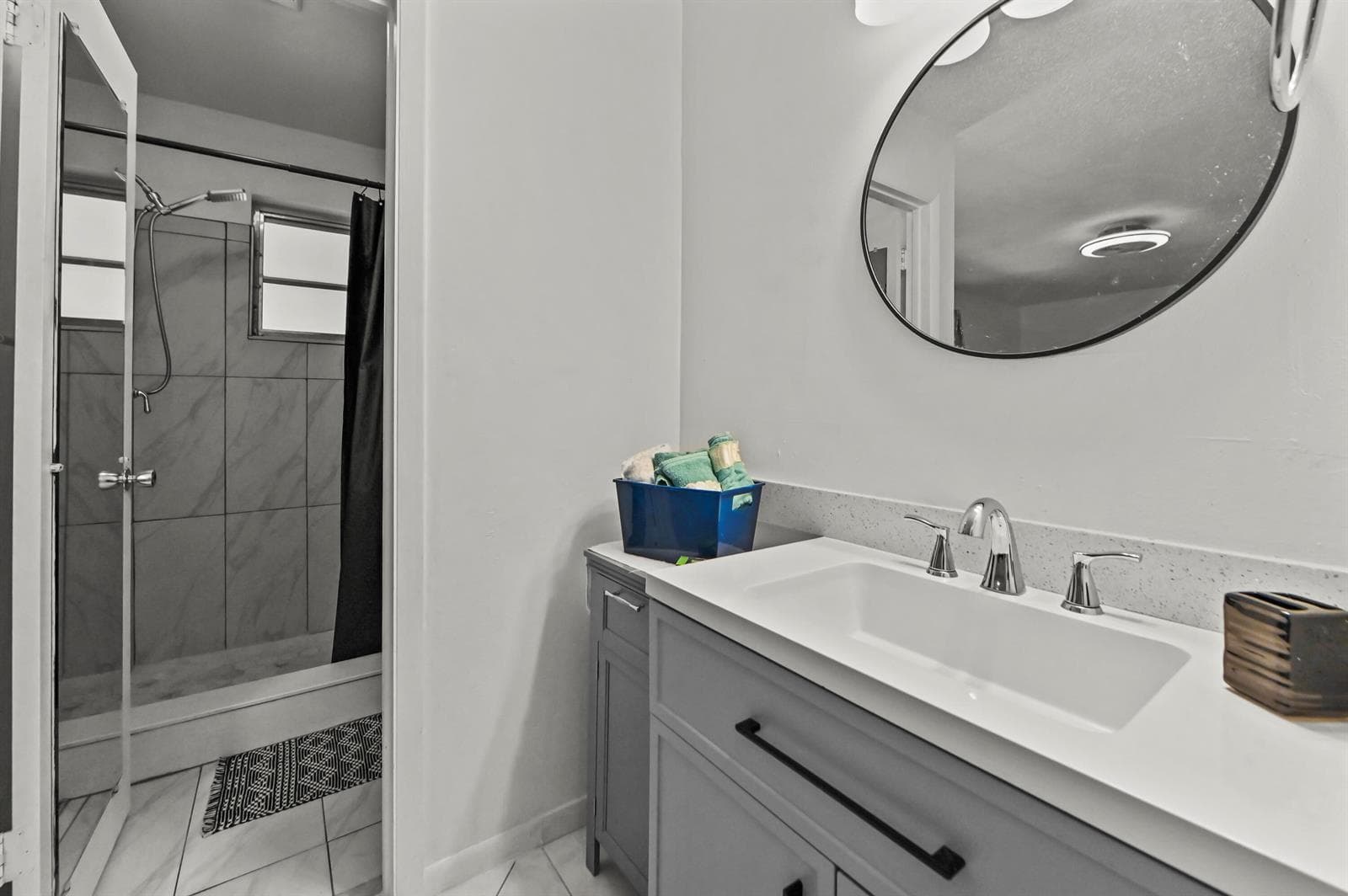21 Bathroom 01