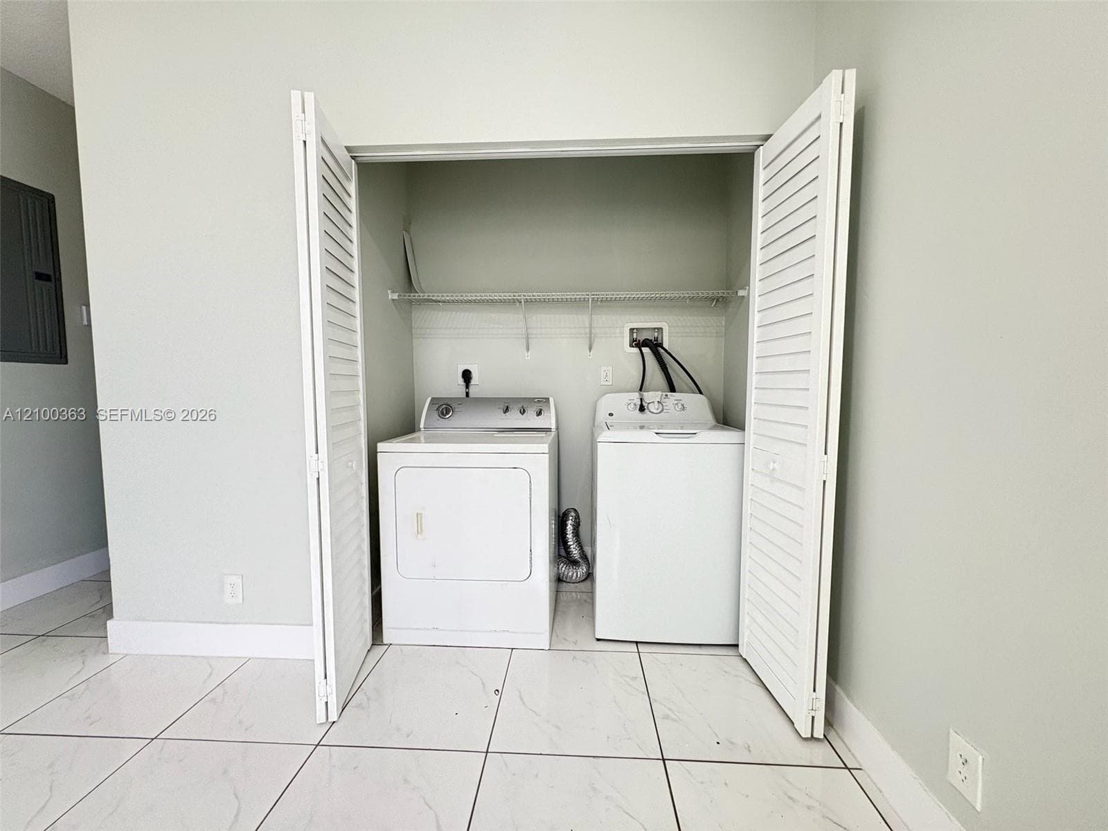 806 NW 5th Ave photo 13