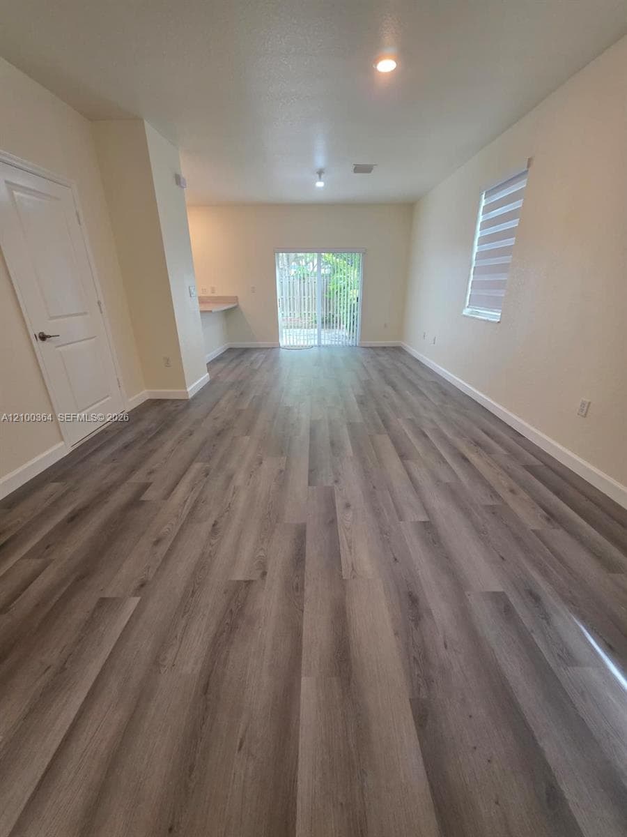 1337 SE 27th Ter photo 15