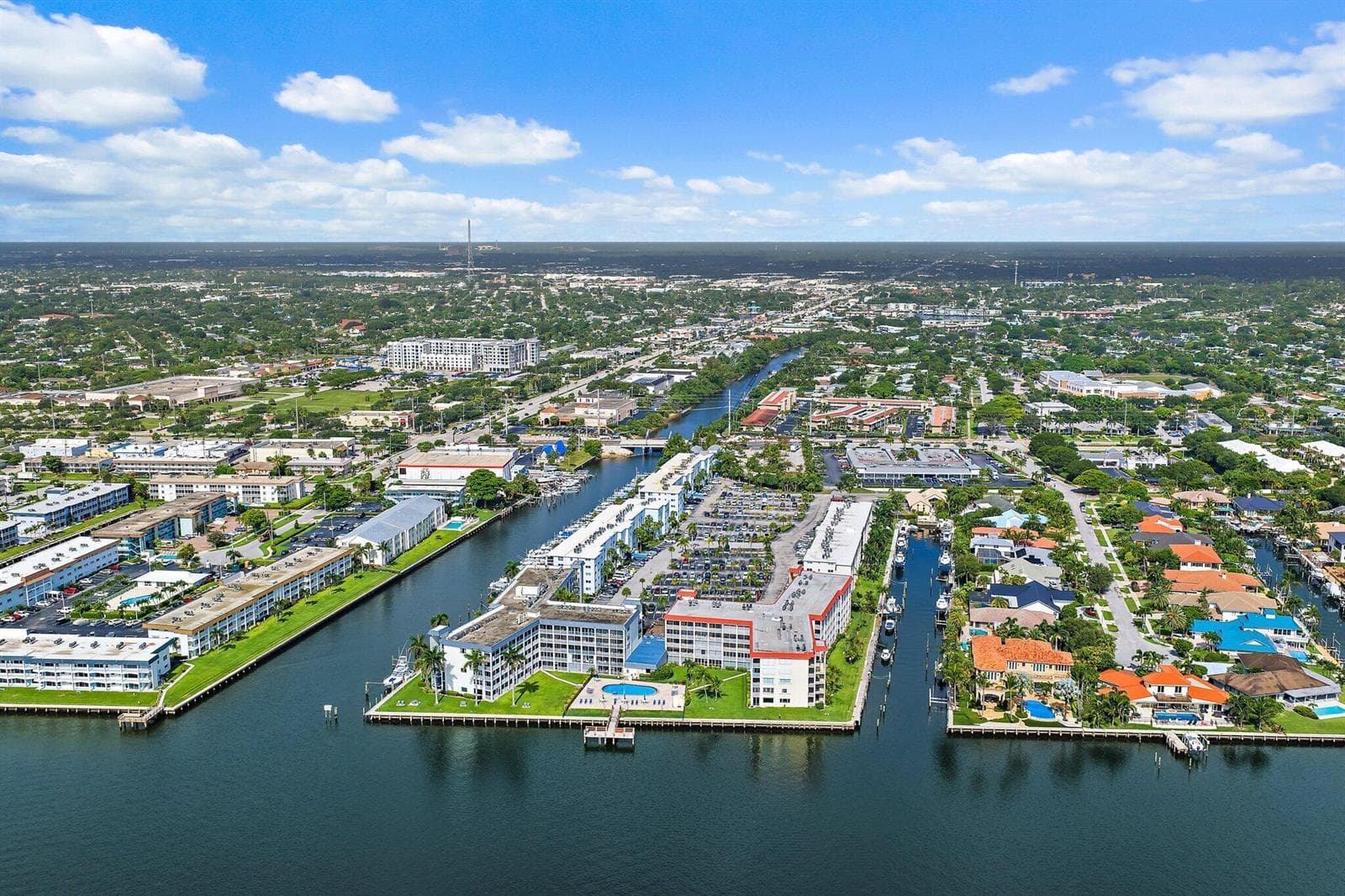007-100ParadiseHarbourBoulevard-NorthPal