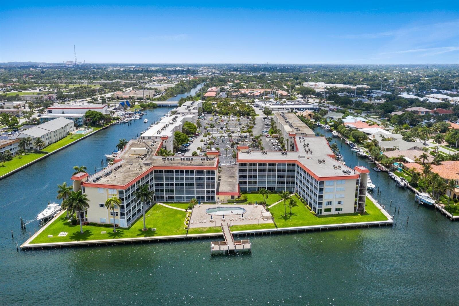 015-100ParadiseHarbourBoulevard-NorthPal