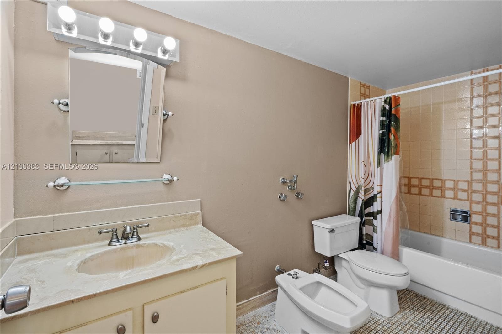 OLYMPUS CONDO · #517 in Hallandale Beach - Photo 21