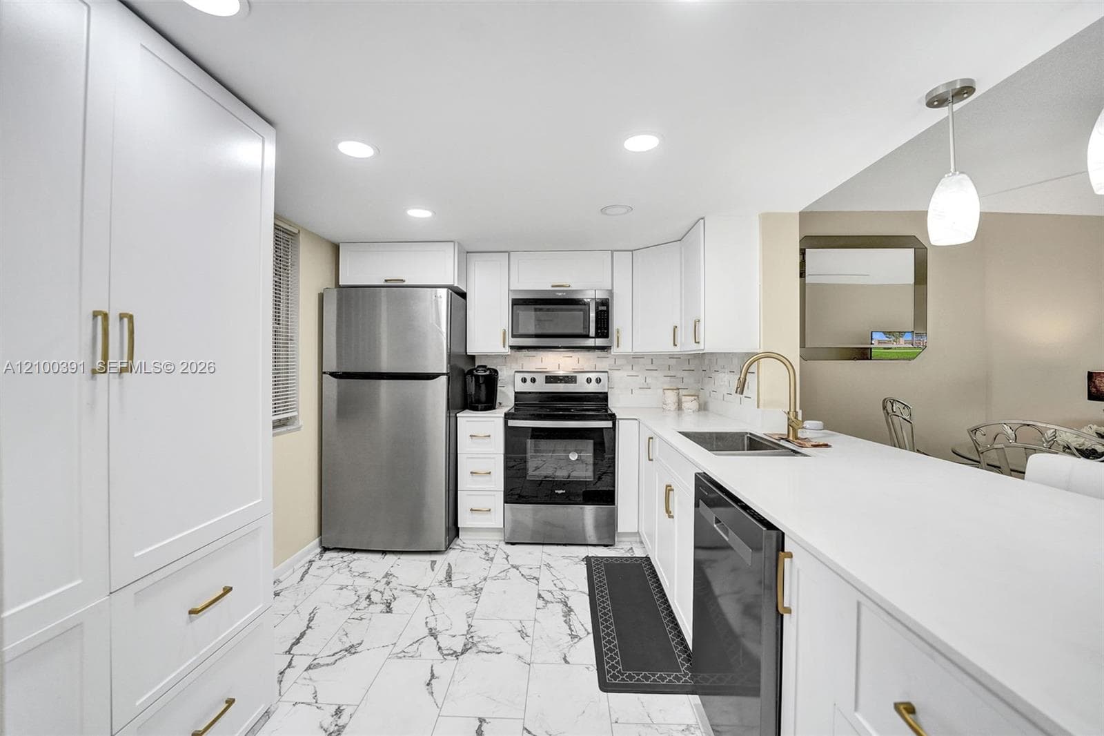 MEADOWBROOK LAKES CONDO · #204 in Dania Beach - Photo 3