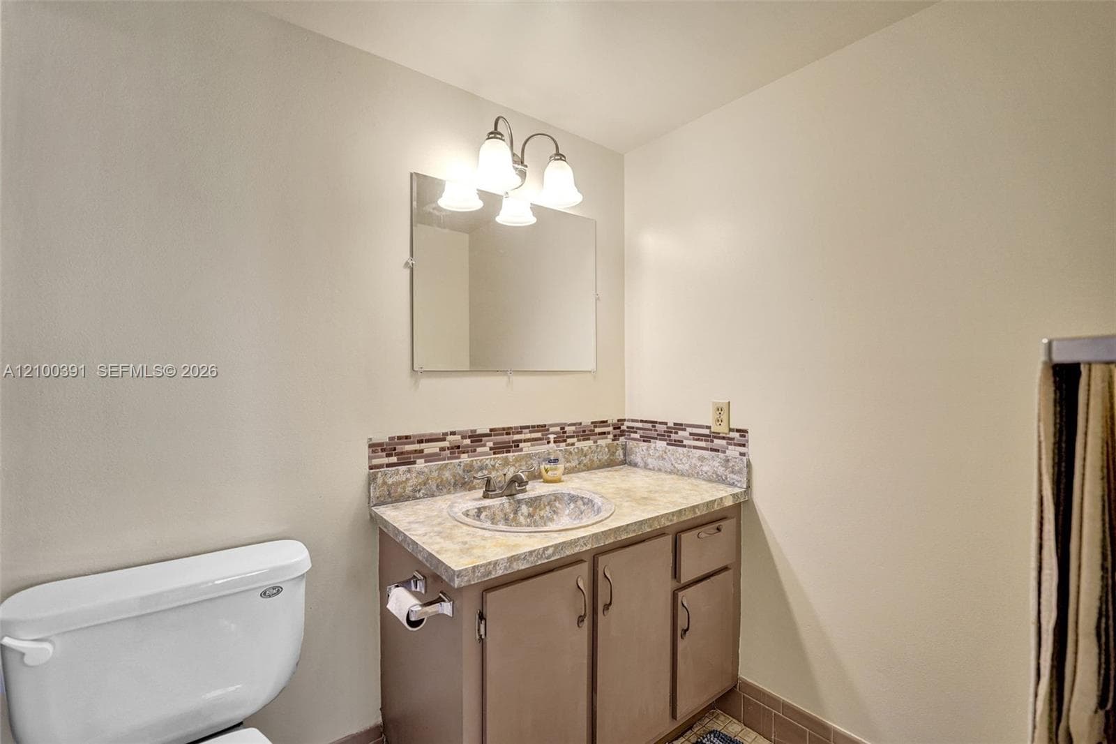 MEADOWBROOK LAKES CONDO · #204 in Dania Beach - Photo 20