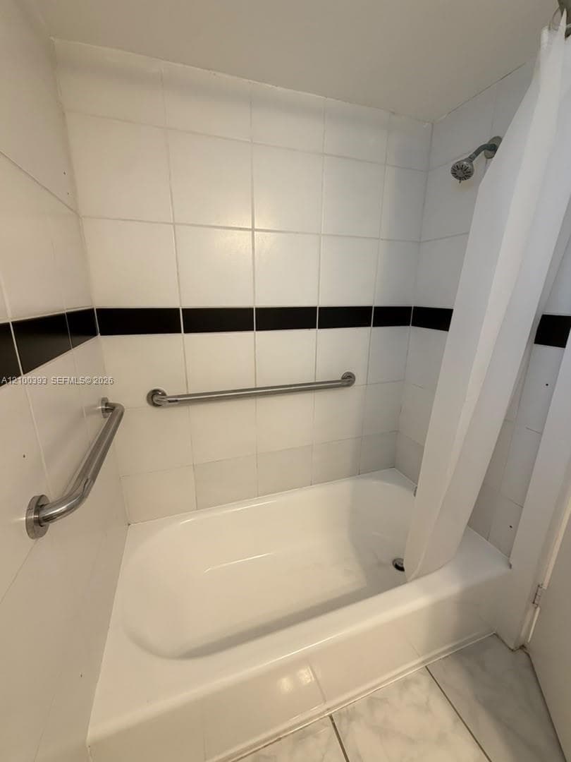 Lincoln Plaza Condo · #301 in Miami Beach - Photo 12