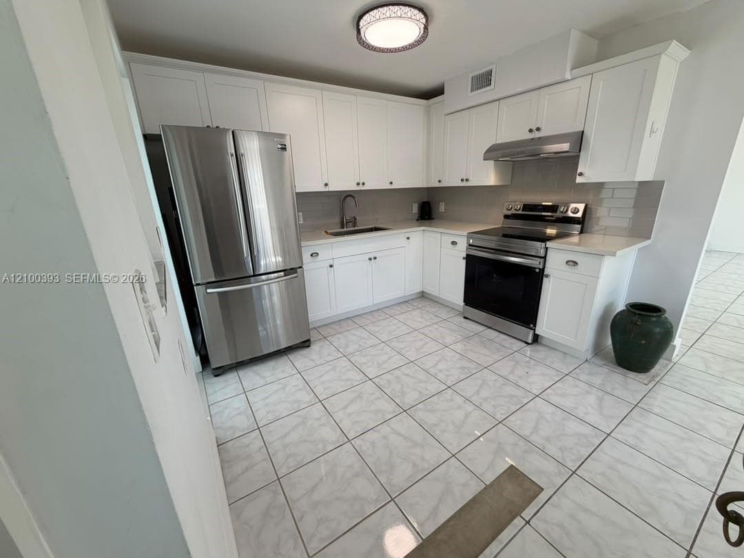 Lincoln Plaza Condo · #301 in Miami Beach - Photo 5