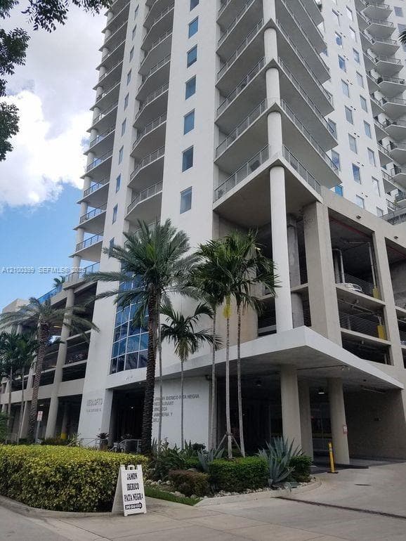 NEO CONDO · #1513 in Miami - Photo 17