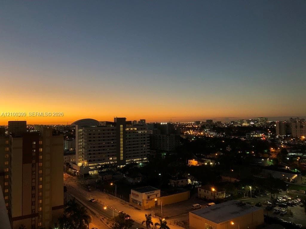 NEO CONDO · #1513 in Miami - Photo 20