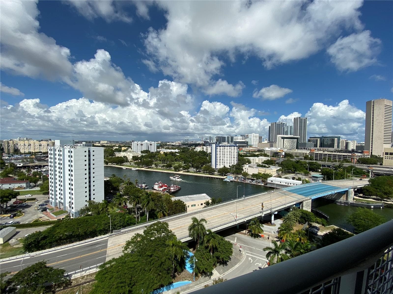 NEO CONDO · #1513 in Miami - Photo 4