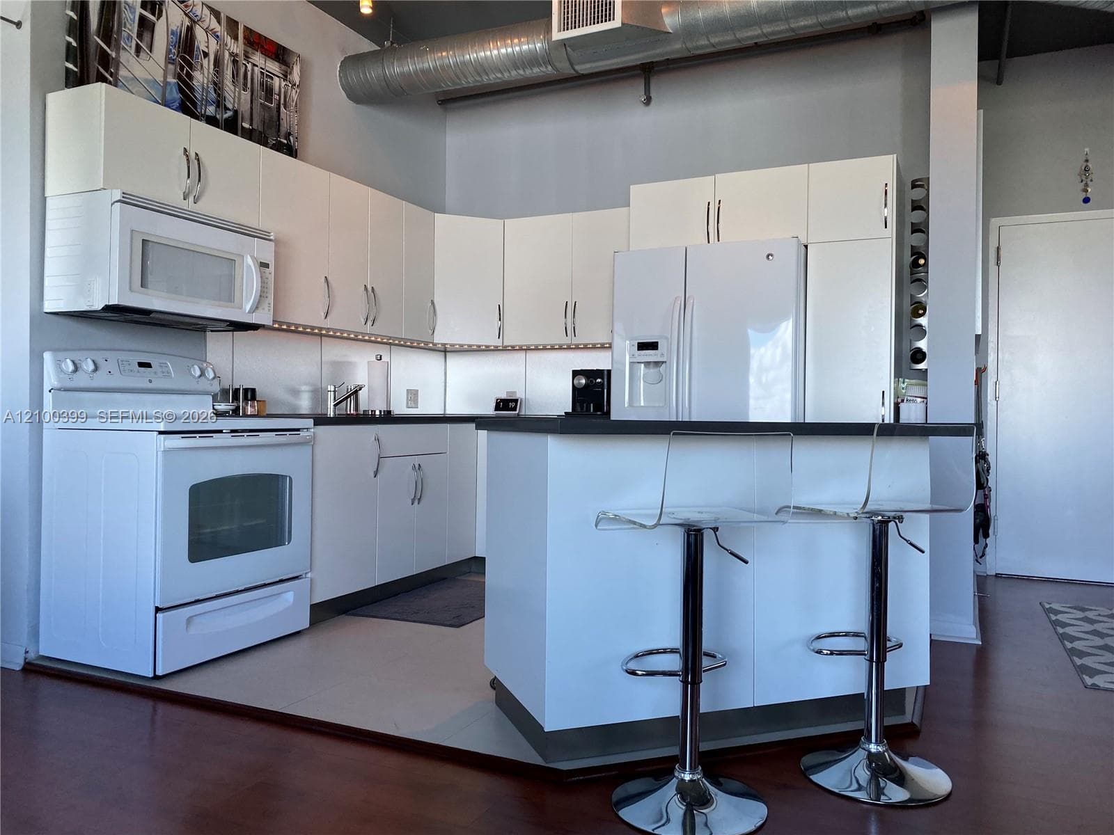 NEO CONDO · #1513 in Miami - Photo 8
