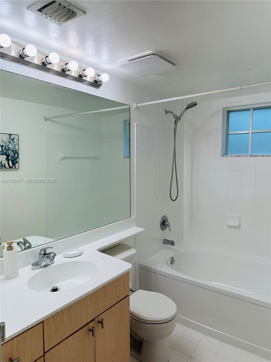 Porto Bellagio · #2319 in Sunny Isles Beach - Photo 13