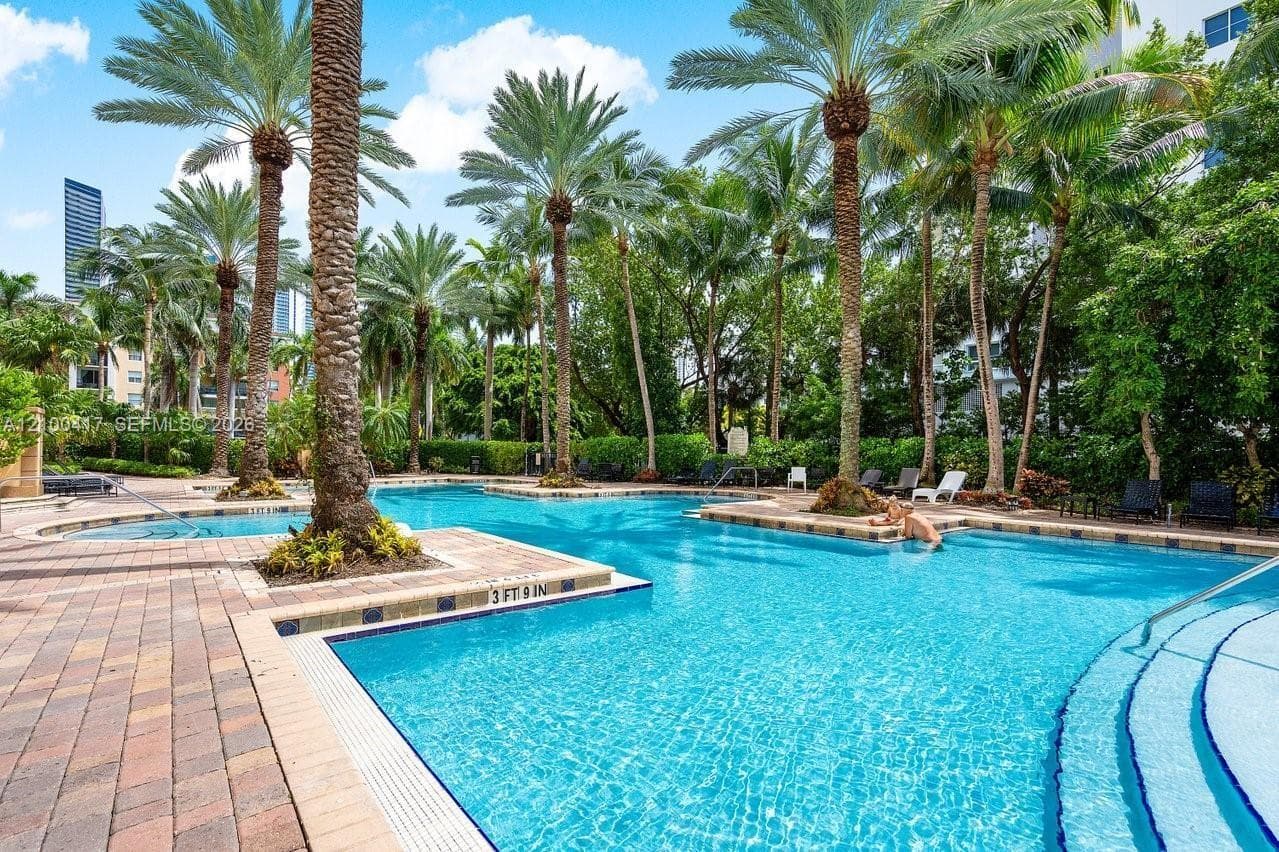 Porto Bellagio · #2319 in Sunny Isles Beach - Photo 3