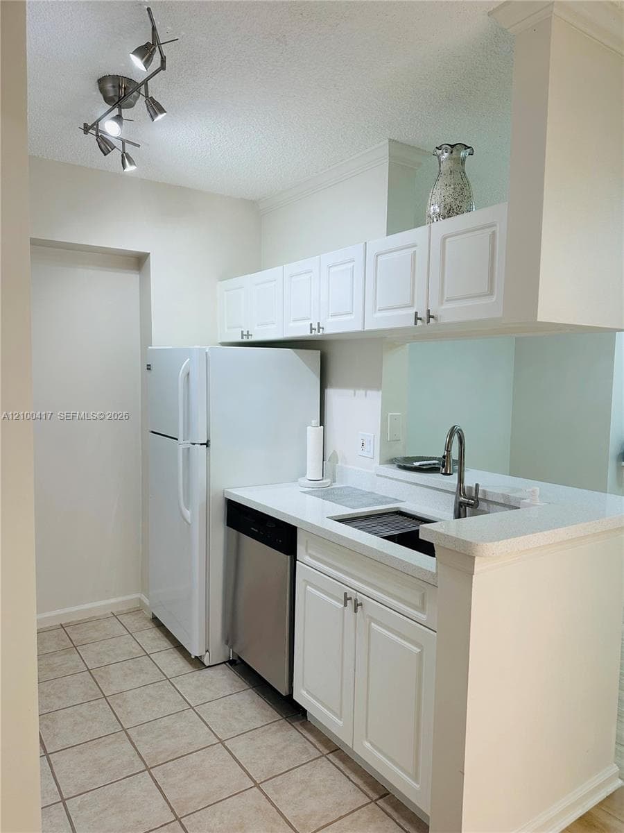 Porto Bellagio · #2319 in Sunny Isles Beach - Photo 20