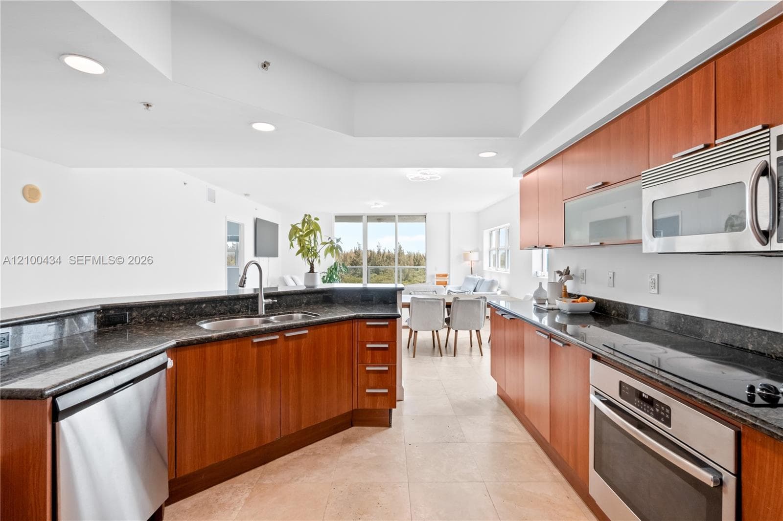 ONE FIFTY ONE AT BISCAYNE · #709 in North Miami - Photo 4