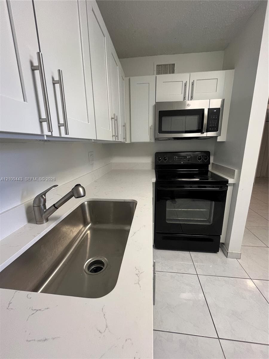 HIGHLANDS AT KENDALL LKS · #106-1 in Miami - Photo 16