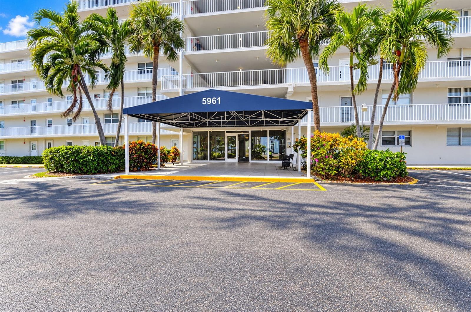 5961 Nw 2nd Avenue #210